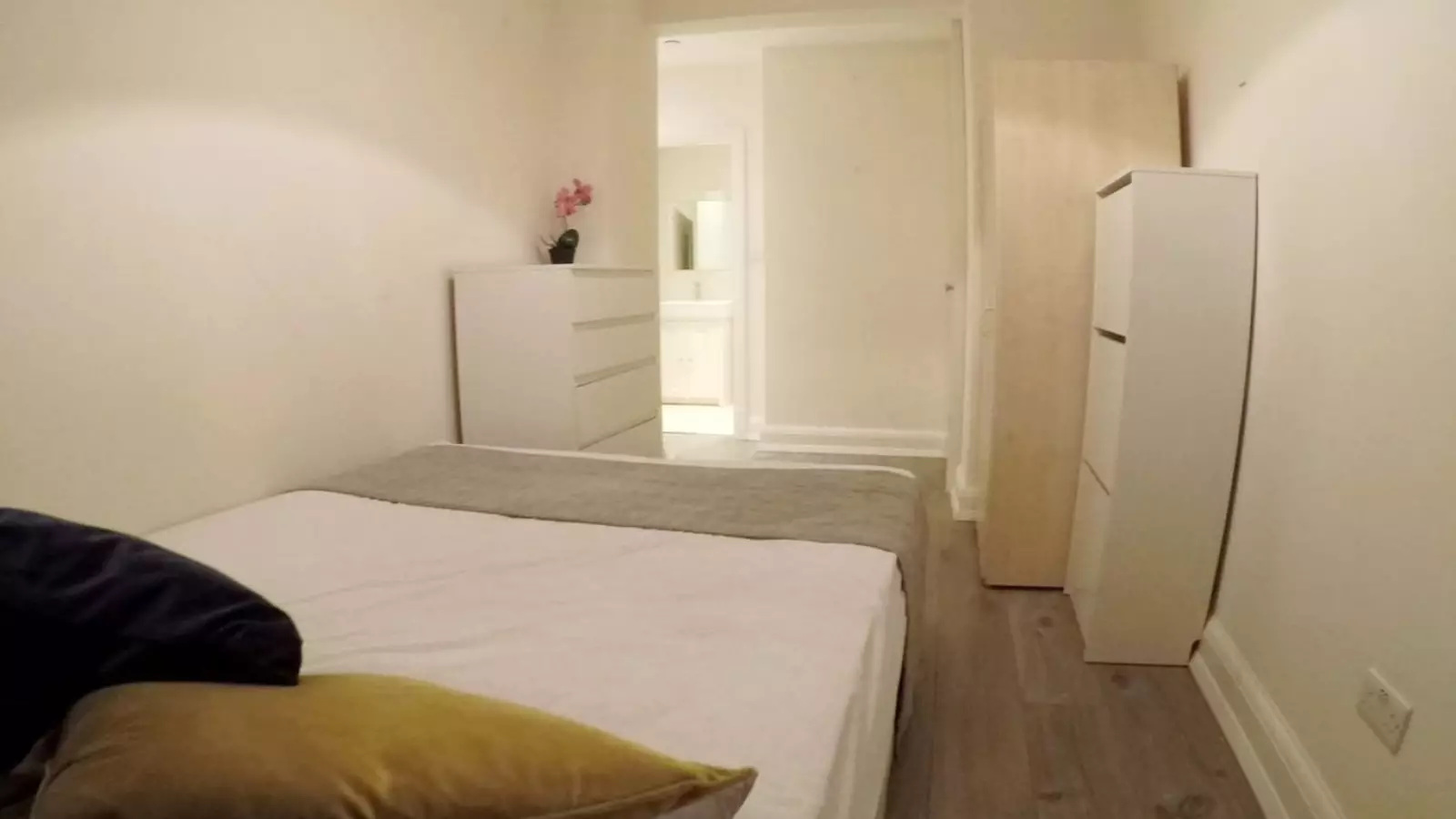 Flat Tachbrook Street in City of Westminster