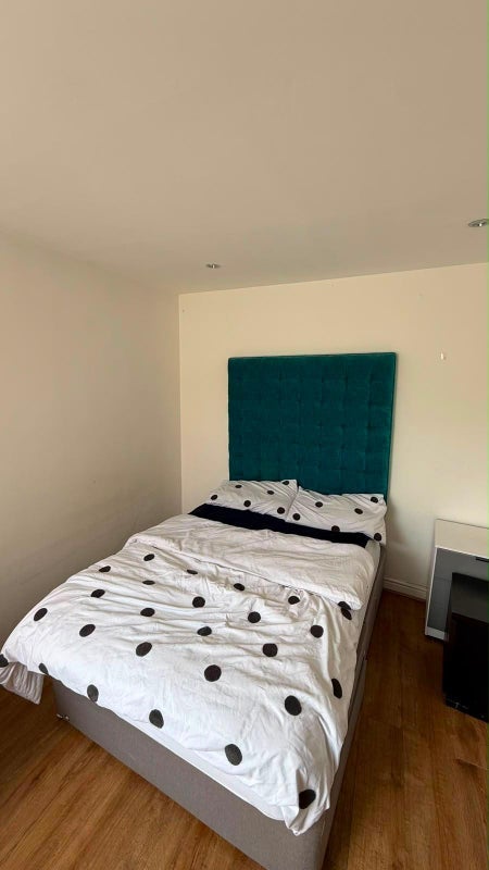 Room Furness Road in Manchester