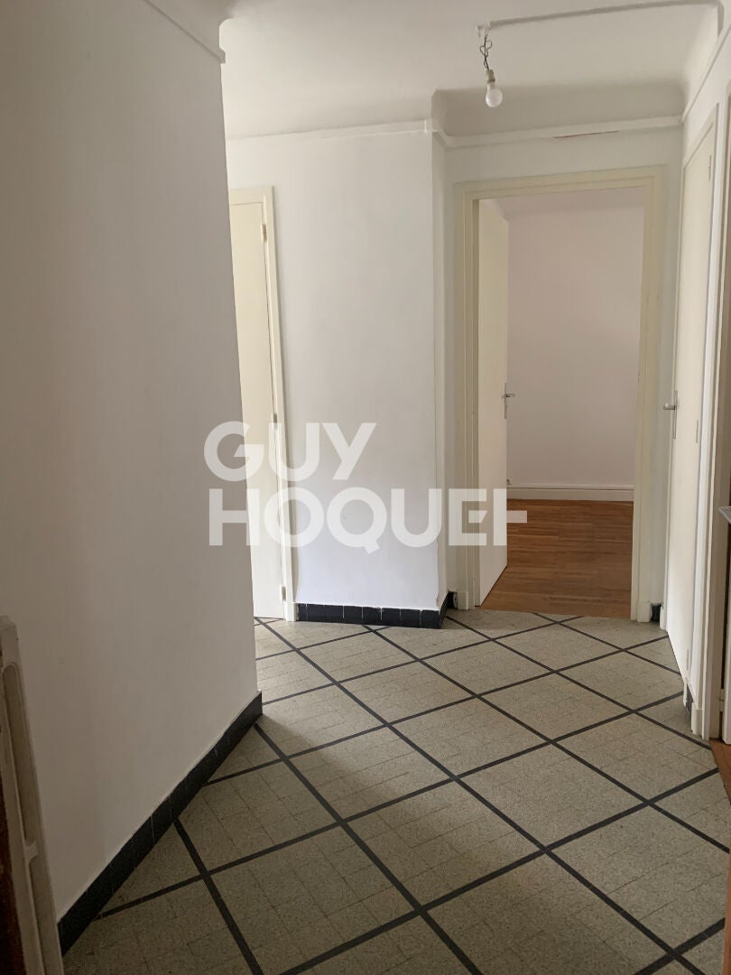 Appartement Avenue du Docteur Lagarde à Vals-les-Bains