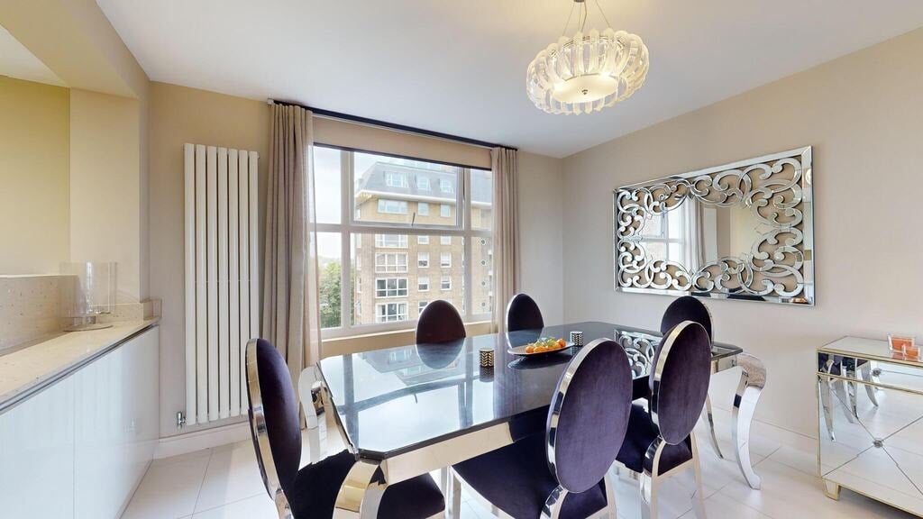 Flat Boydell Court in Greater London