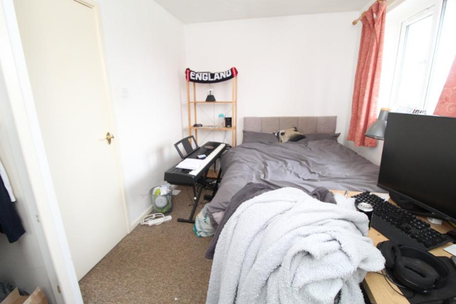 House Falcon Close in Nottingham