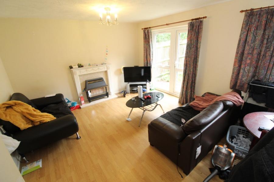 House Falcon Close in Nottingham