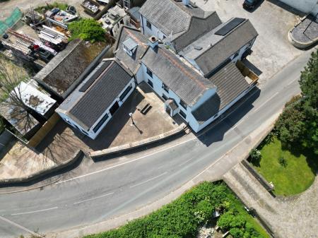 Flat Warmfield Lane in Wakefield