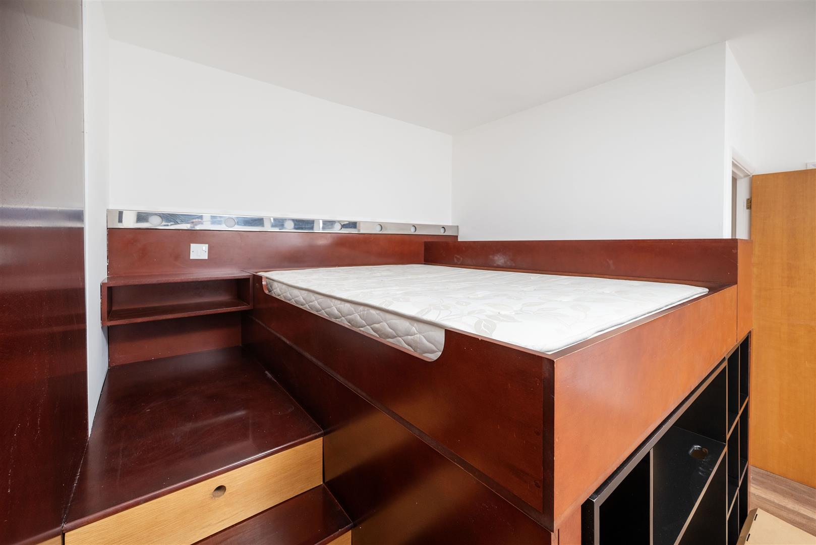 Flat Newington Causeway in Greater London