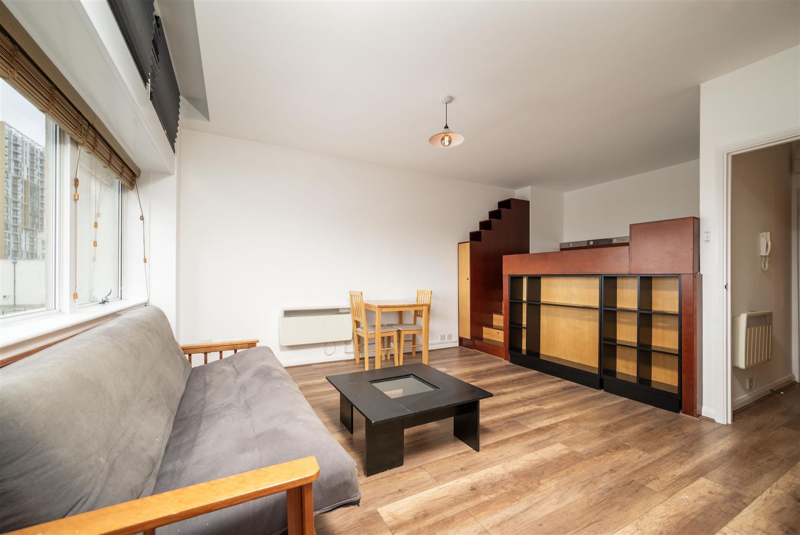Flat Newington Causeway in Greater London