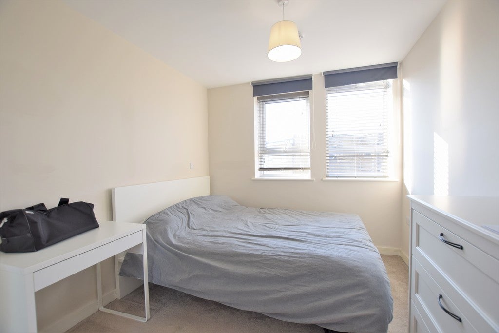 Flat Perth Road in Greater London