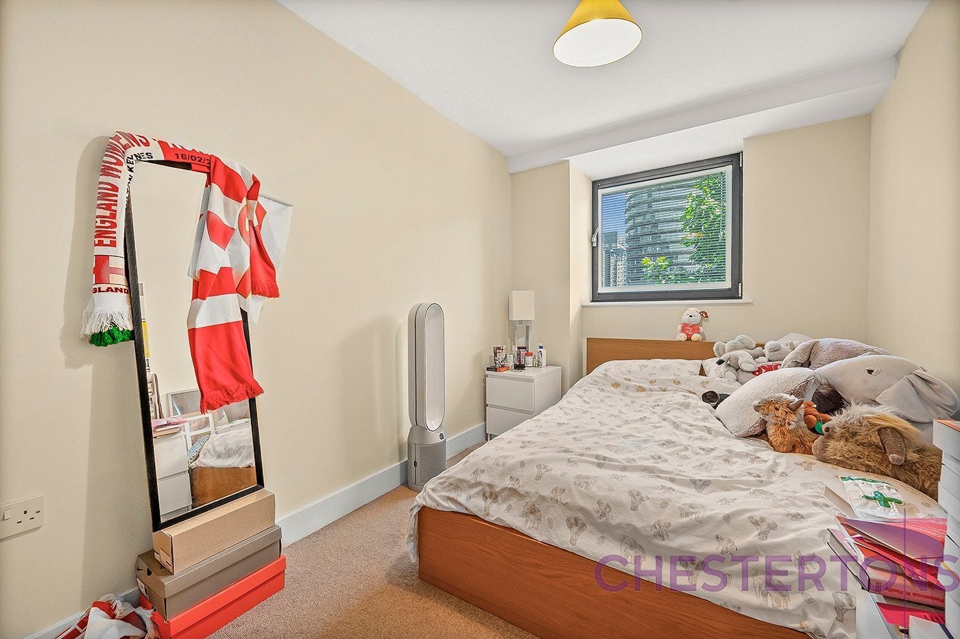 Flat Millharbour in Greater London