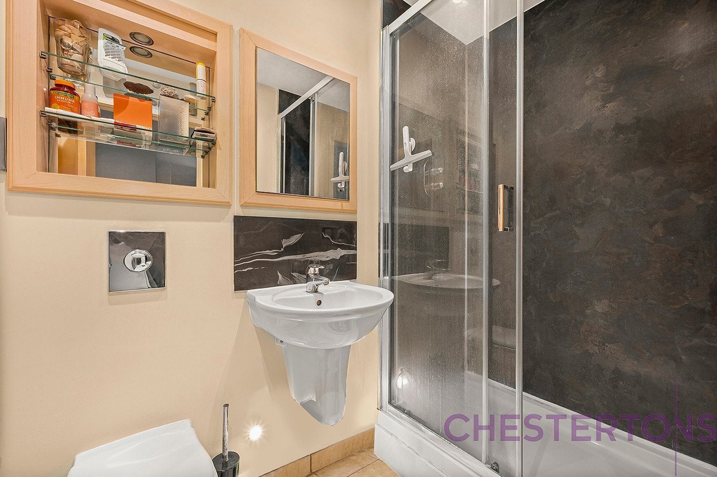 Flat Millharbour in Greater London
