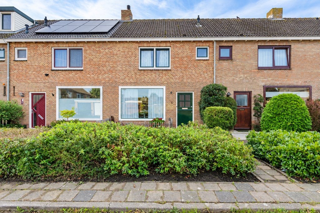 Huis Zonnedauwlaan 6 in Rijnsaterwoude