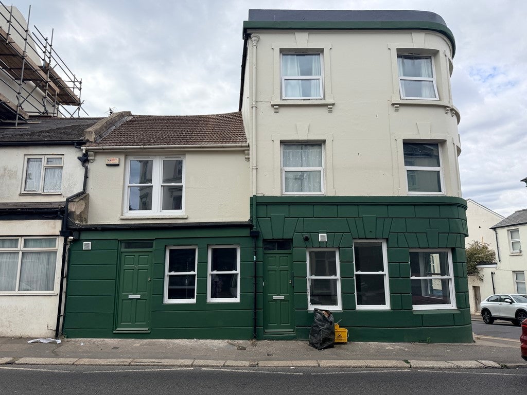 Flat Saint Peter's Road in St Leonards