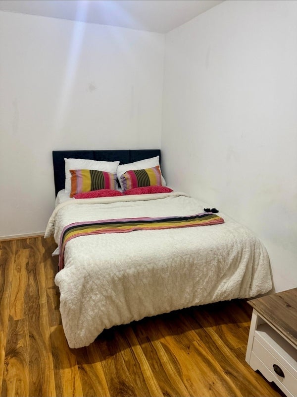 Room Kentlea Road in Greater London