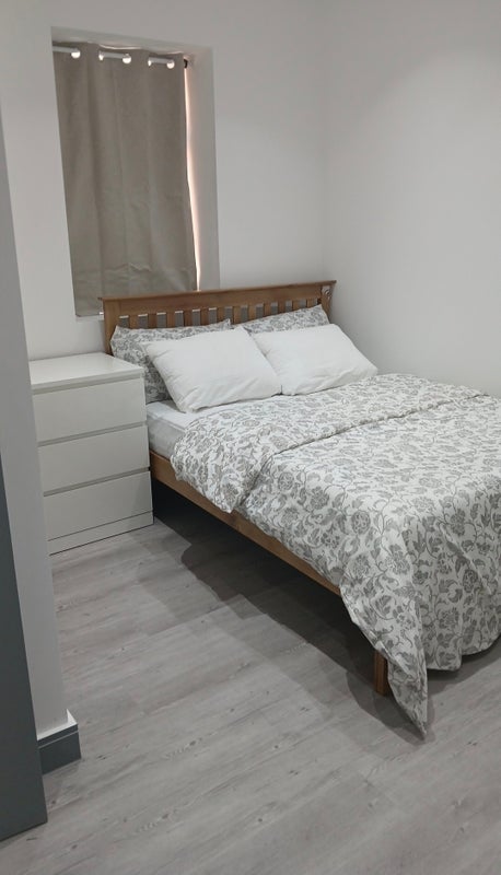 Room Kentlea Road in Greater London