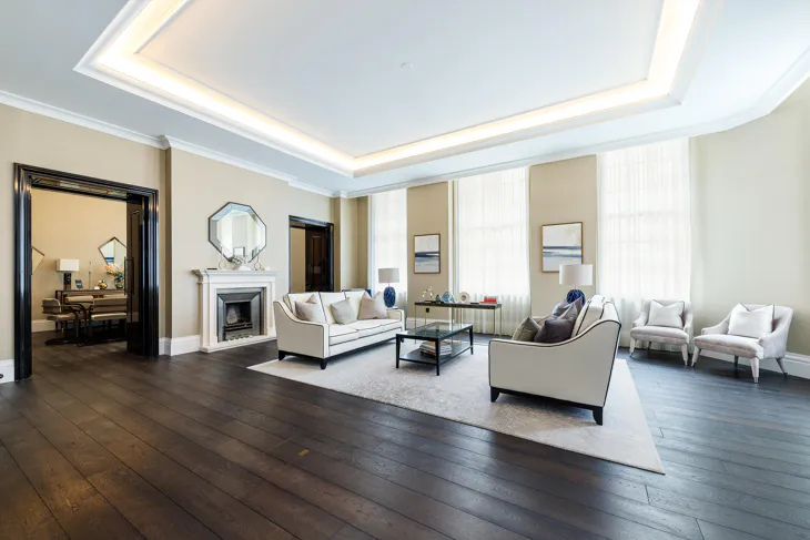 Flat Whitehall Place in City of Westminster