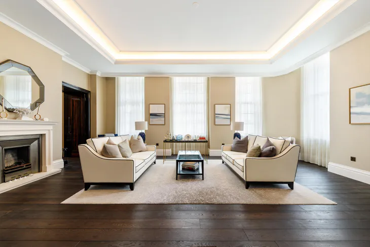 Flat Whitehall Place in City of Westminster