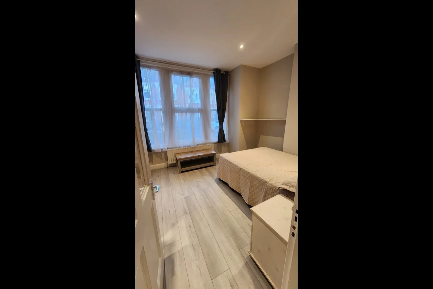 Flat Moorcroft Road in Greater London