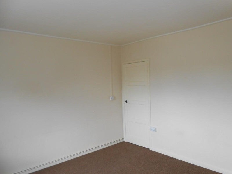 Flat Central Avenue in Peterborough