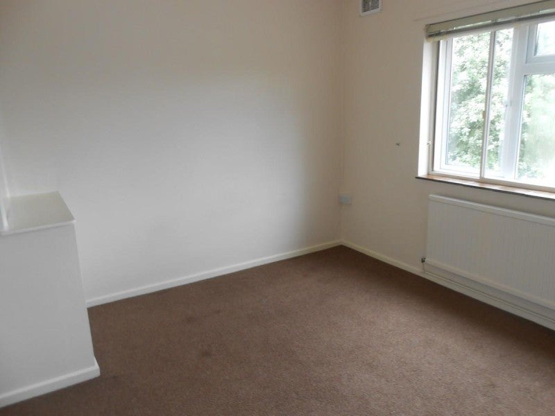 Flat Central Avenue in Peterborough