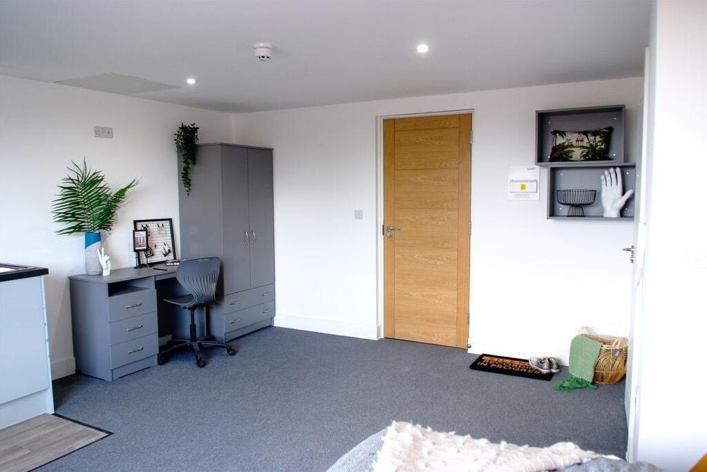 Room Straits Parade in Bristol