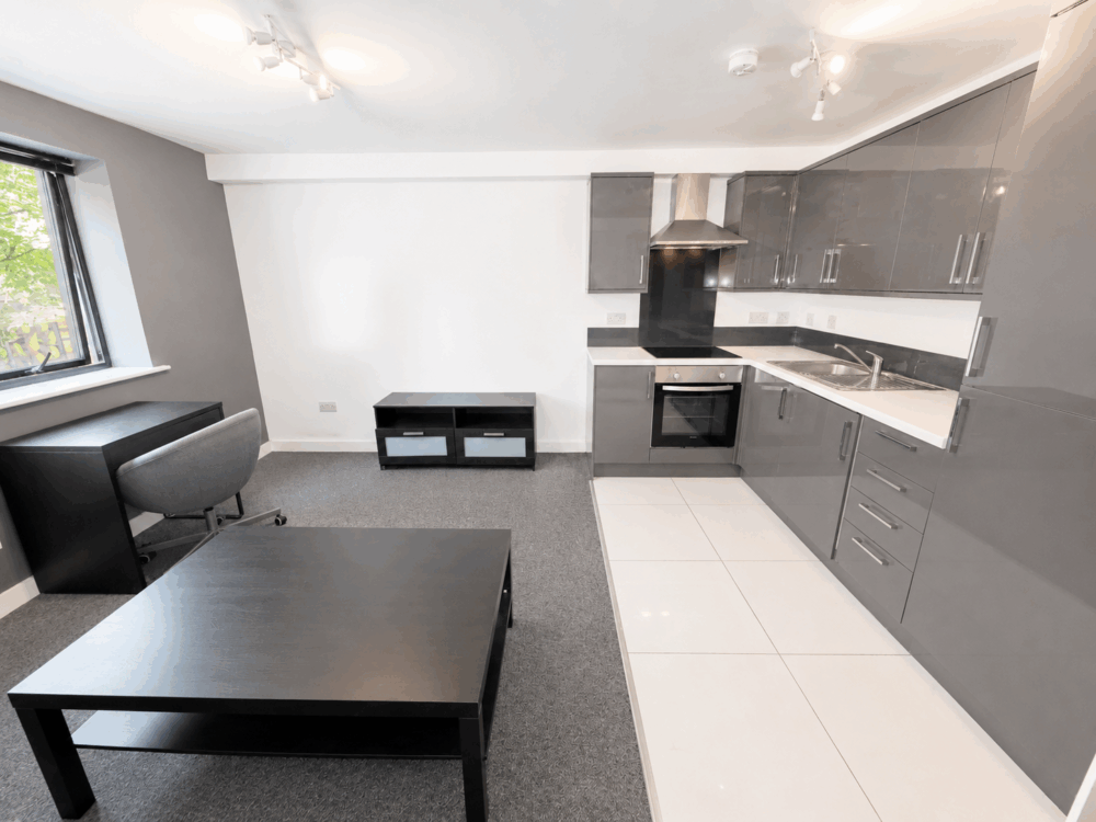 Flat Llanbleddian Gardens in Cardiff