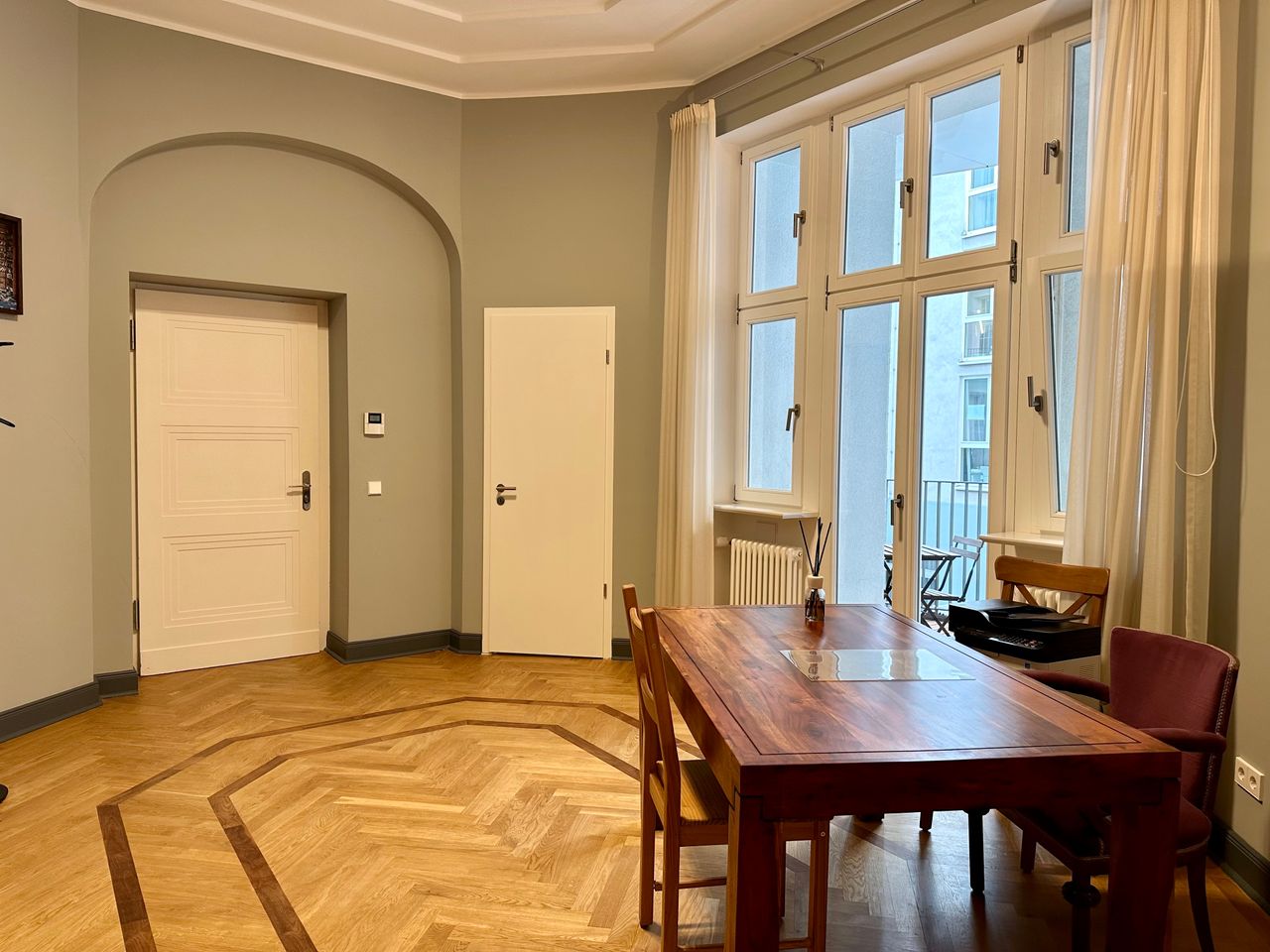 Wohnung Olivaer Platz in Berlin