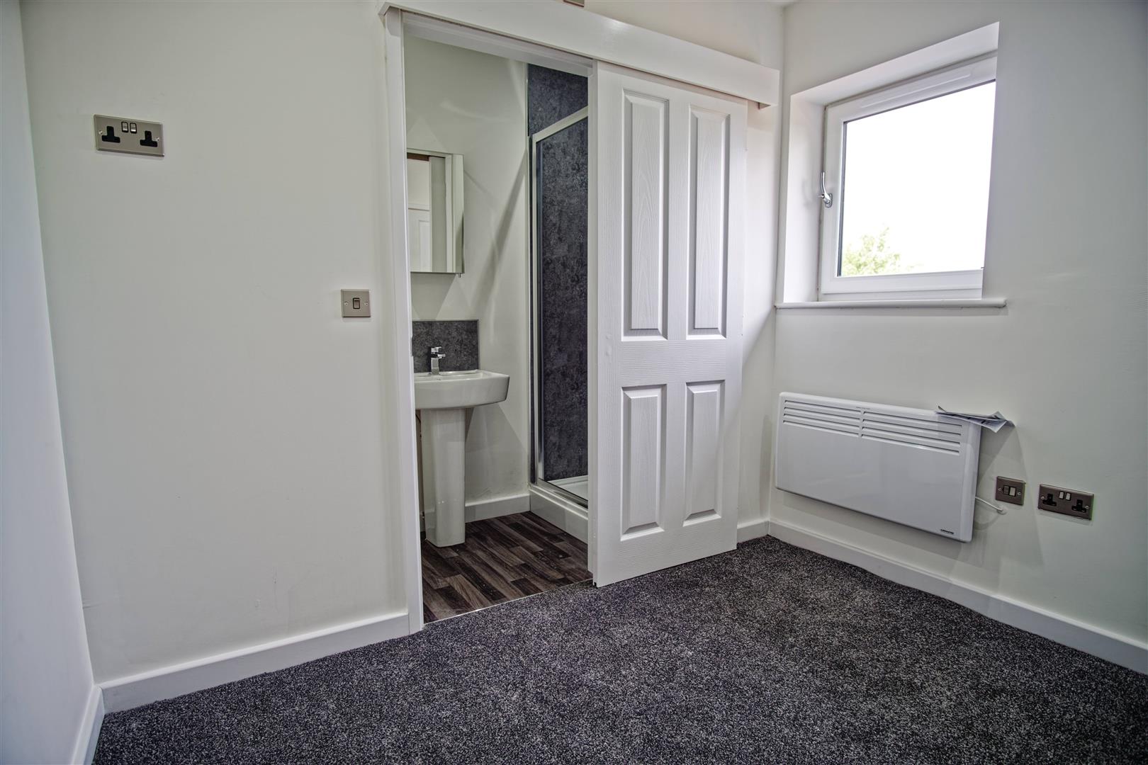 Flat Cambridge Walk in Preston