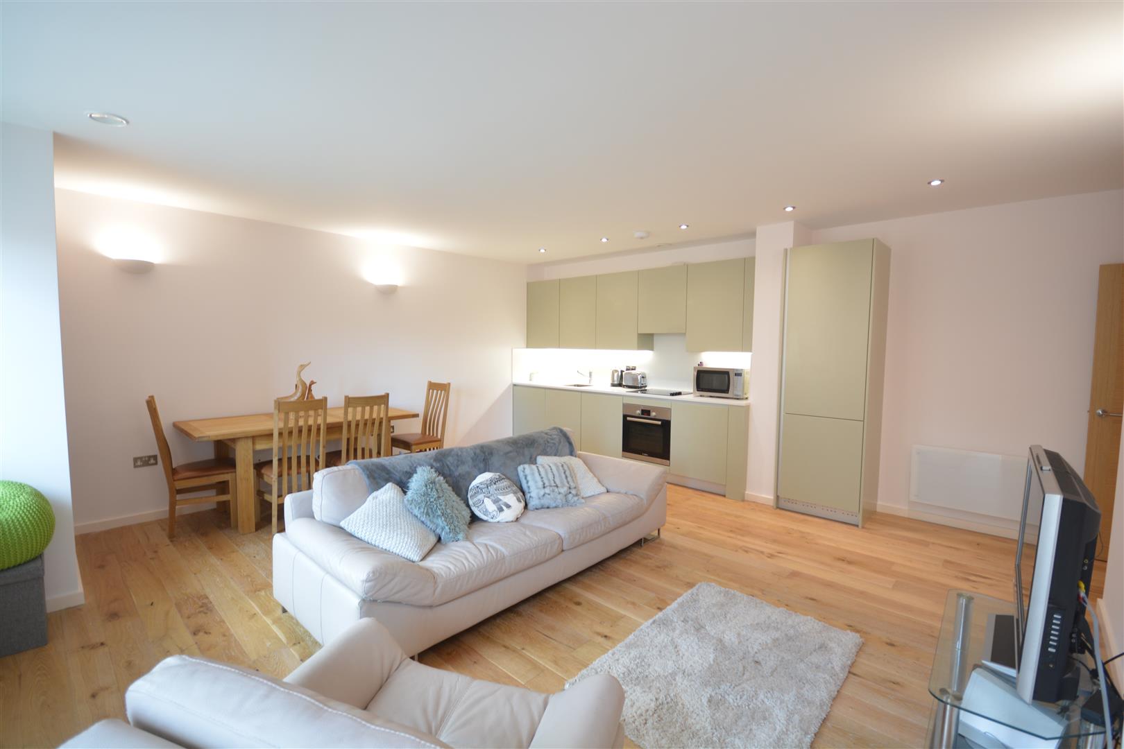 Flat East Street in Epsom and Ewell