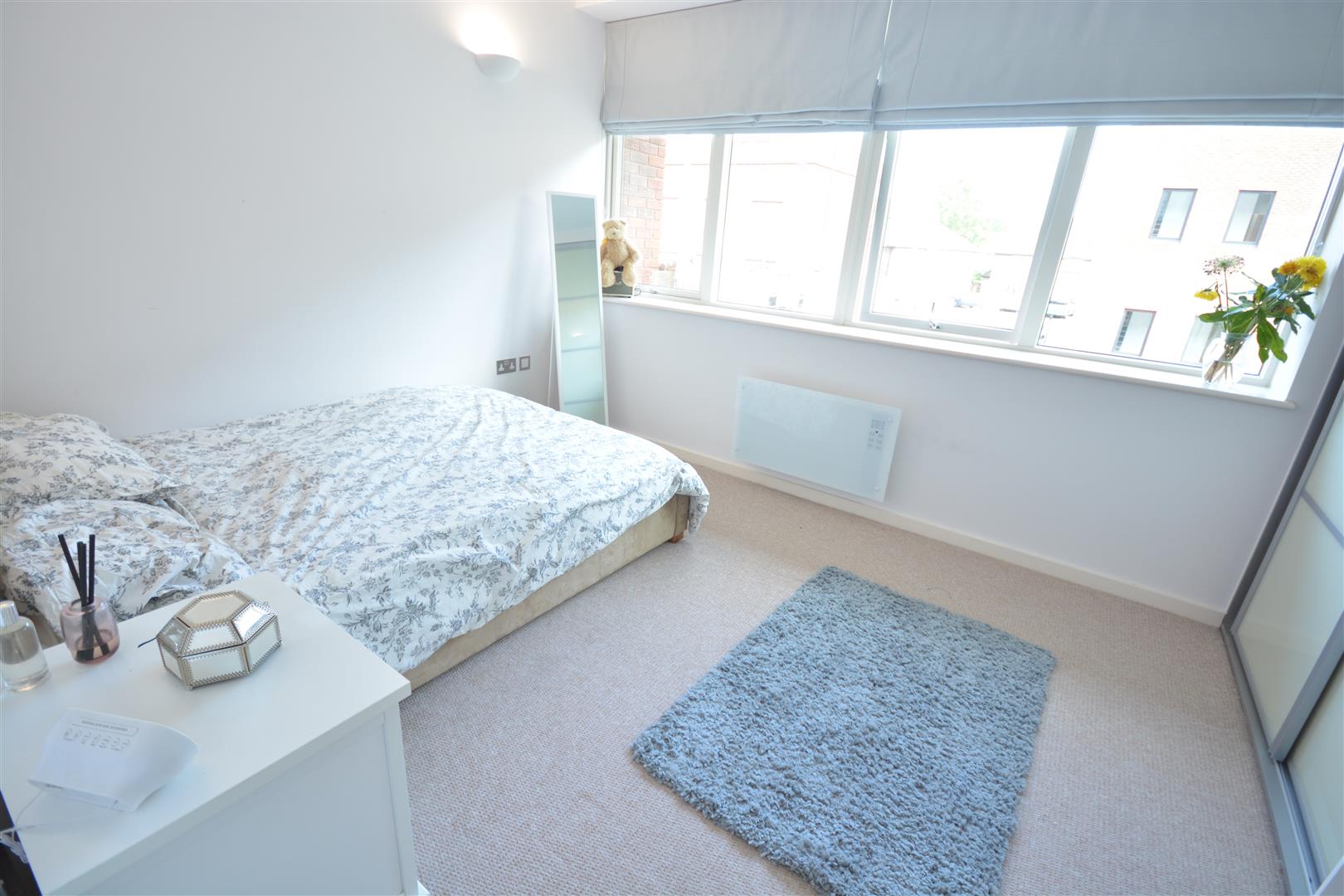 Flat East Street in Epsom and Ewell