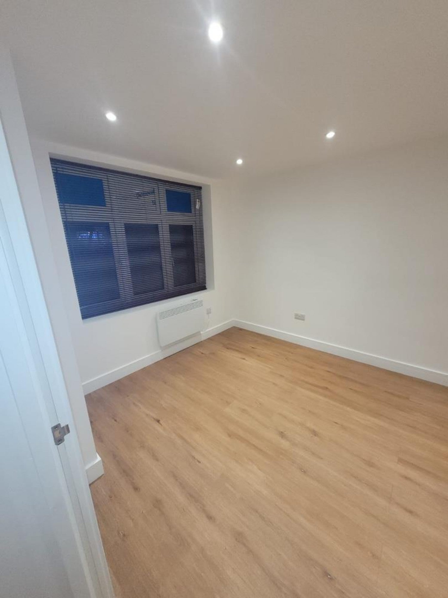 Flat Salisbury Road in Greater London