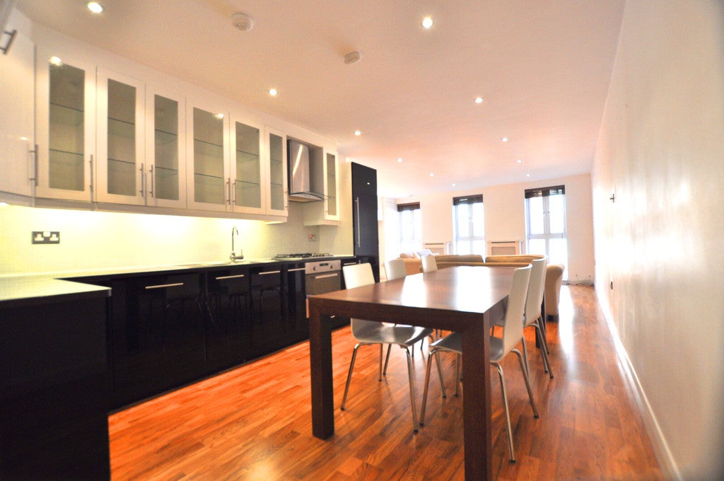 Flat Charles Square in Greater London