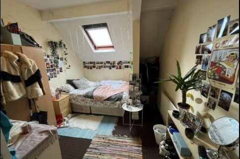 Room Regent Park Avenue in Leeds