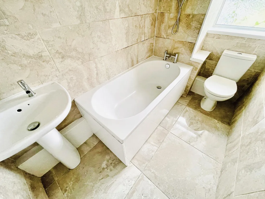 Flat Heol Isaf in Brynmawr