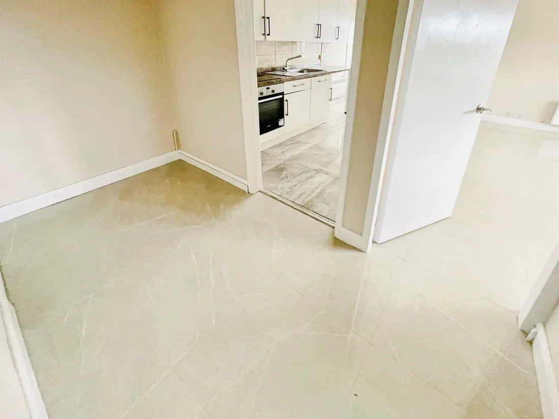 Flat Heol Isaf in Brynmawr