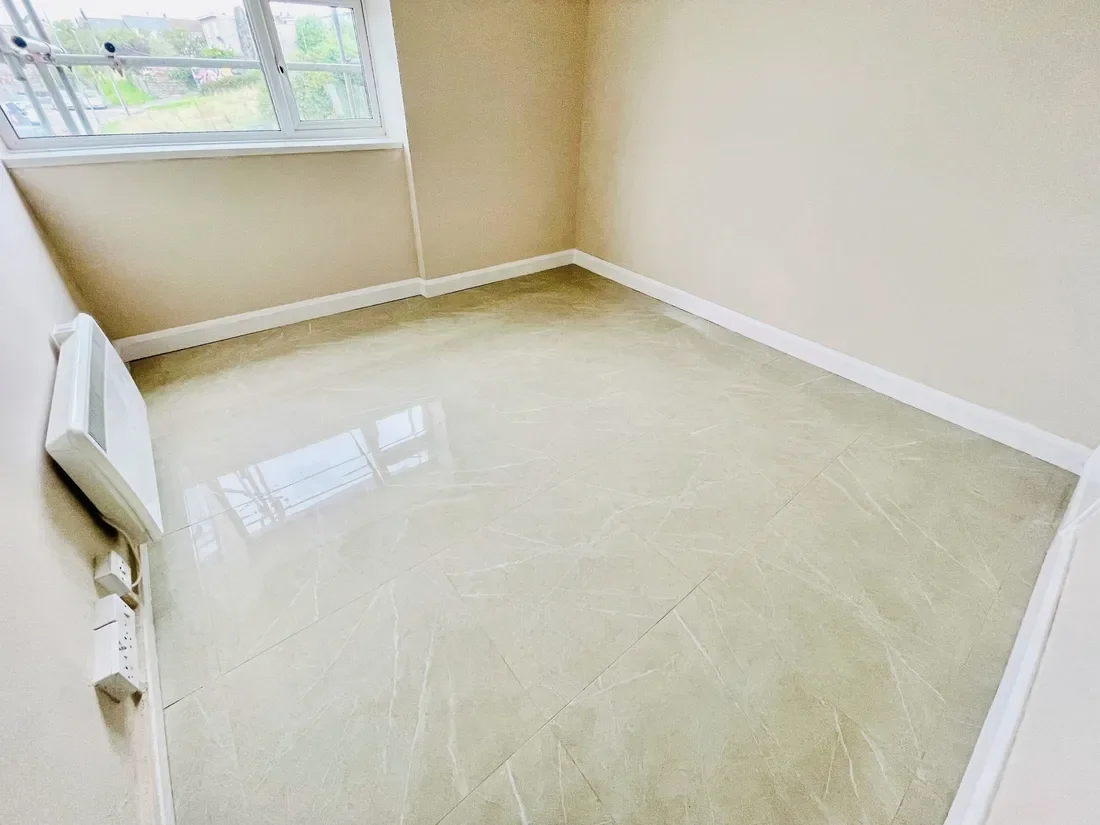 Flat Heol Isaf in Brynmawr