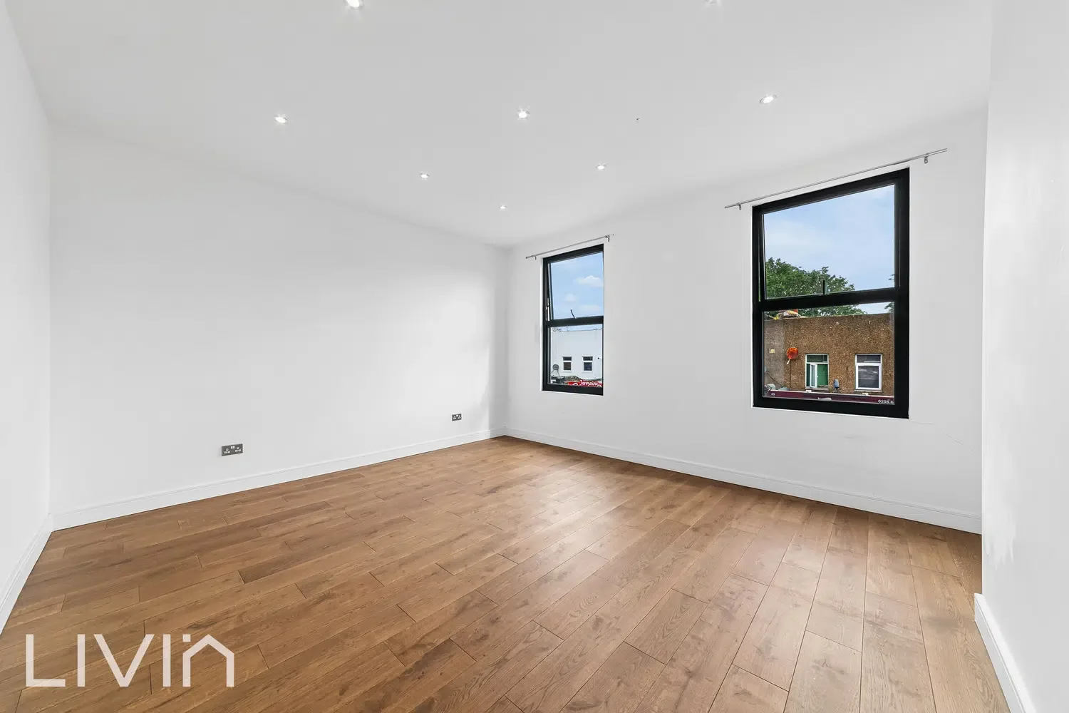 Flat Portland Road in Greater London
