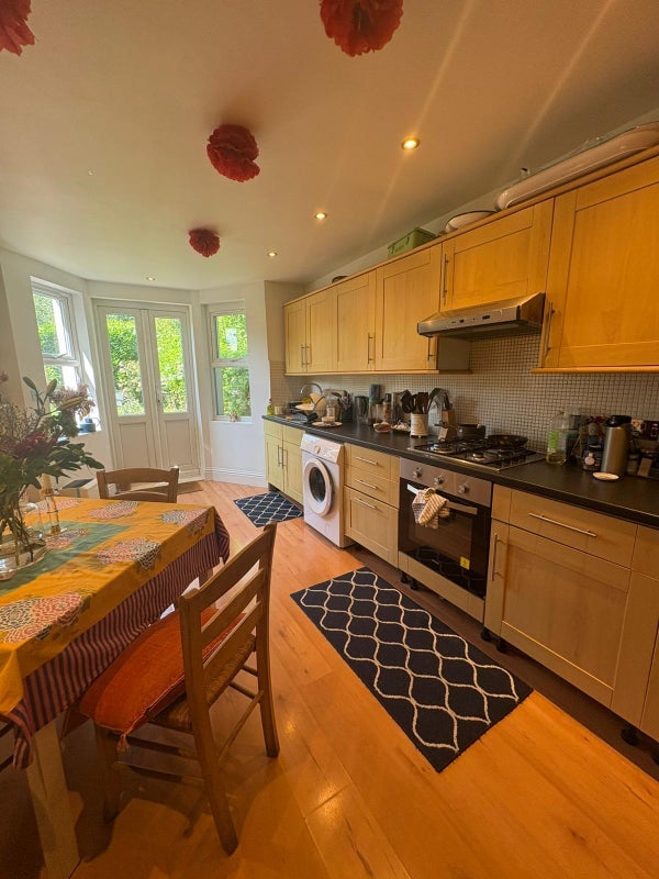 Room Newick Road in Greater London