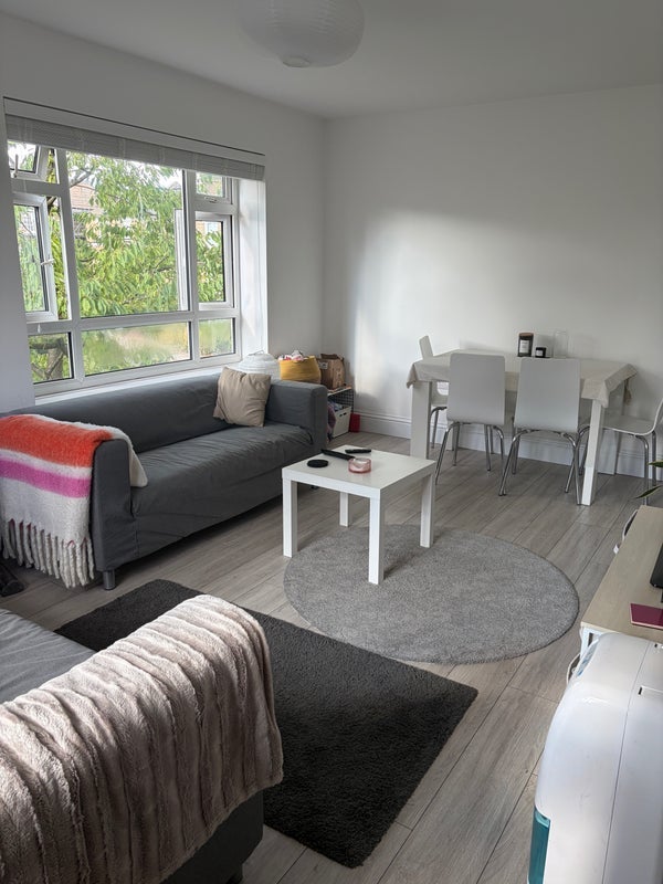 Room Victoria Road in Greater London