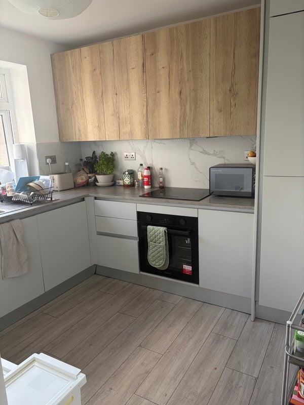 Room Victoria Road in Greater London
