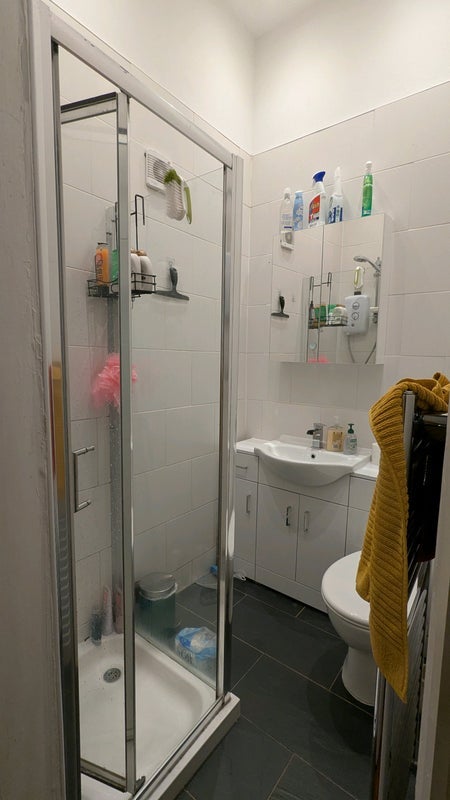 Room Oakfield Avenue in Glasgow