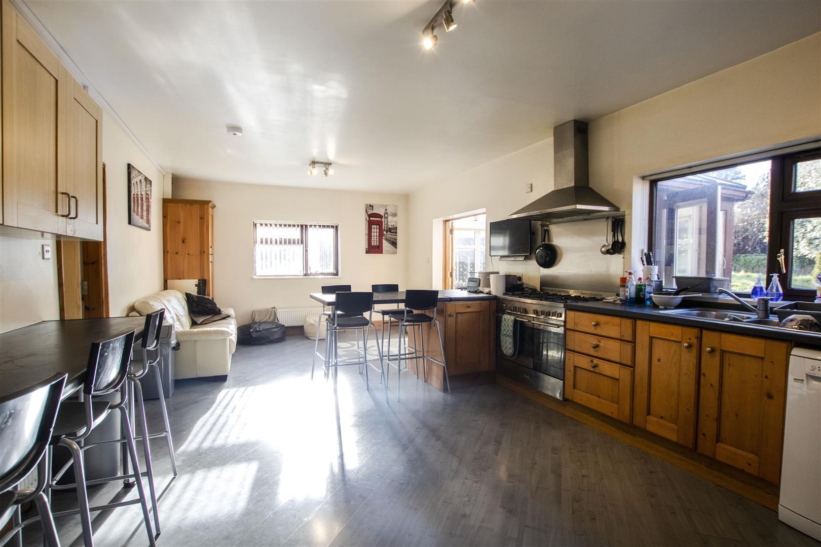 Room Holywell Lane in Bromsgrove