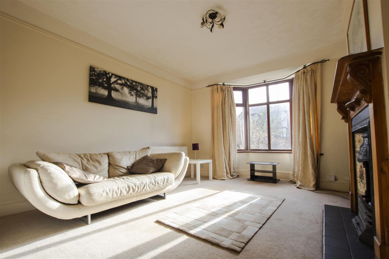 Room Holywell Lane in Bromsgrove