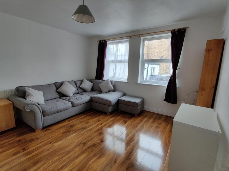 Room Hornsey Road in Greater London