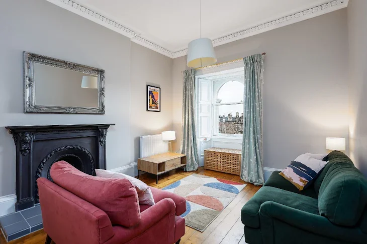 Flat Colinton Road in City of Edinburgh