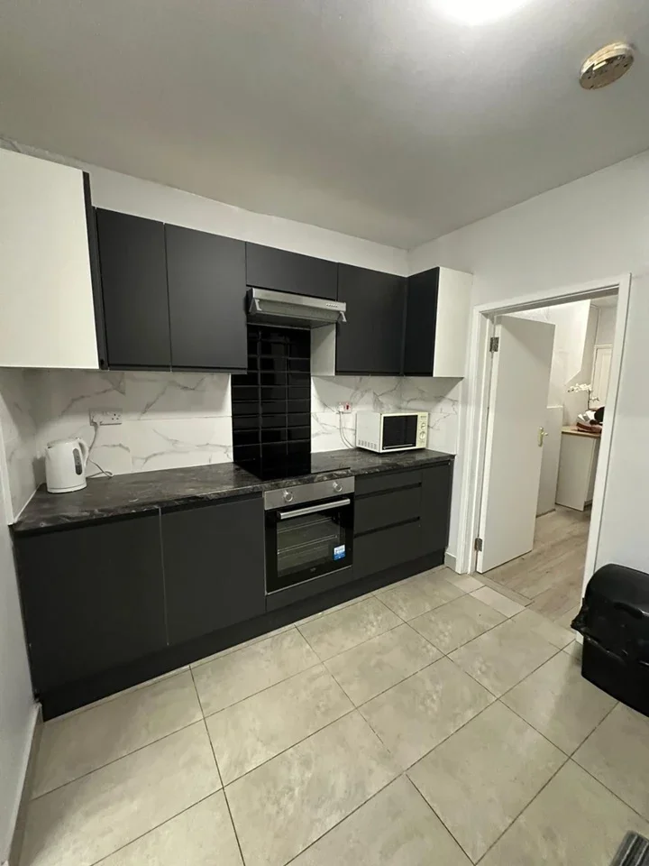 Room Blenheim Rise in Greater London