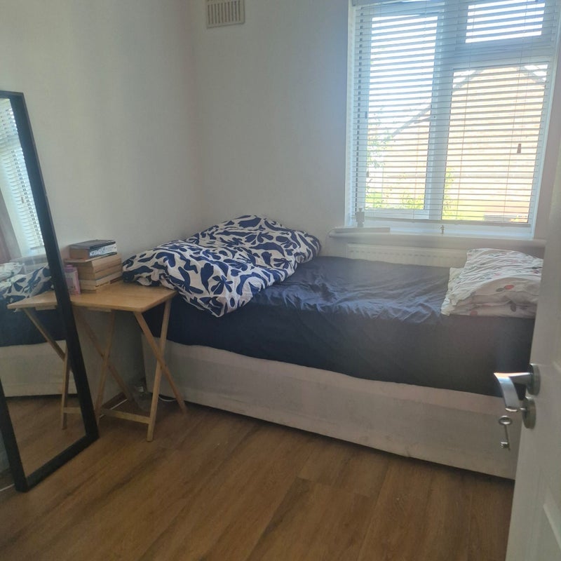Room Foss Avenue in Greater London