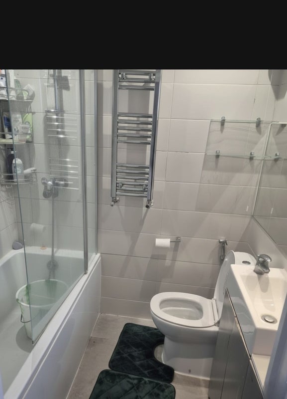 Room Foss Avenue in Greater London