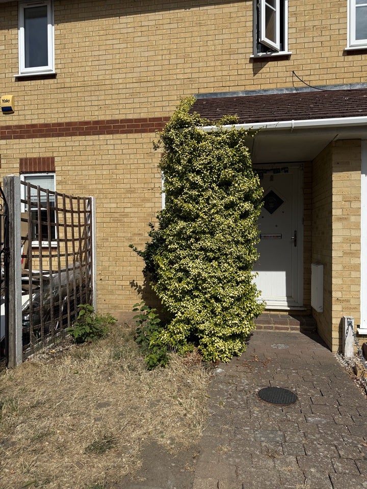 Flat Gardner Court in Greater London