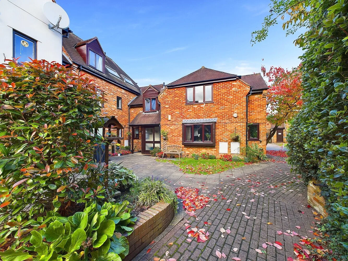 Flat Malthouse Square in Princes Risborough
