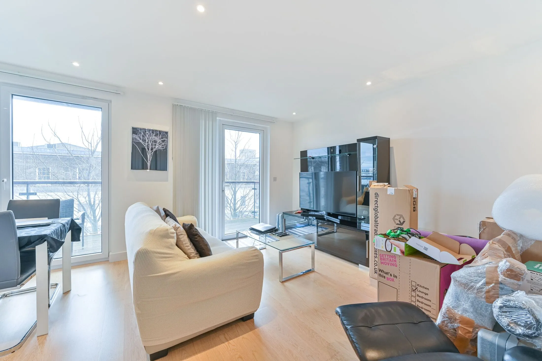 Flat Duke of Wellington Avenue in Greater London