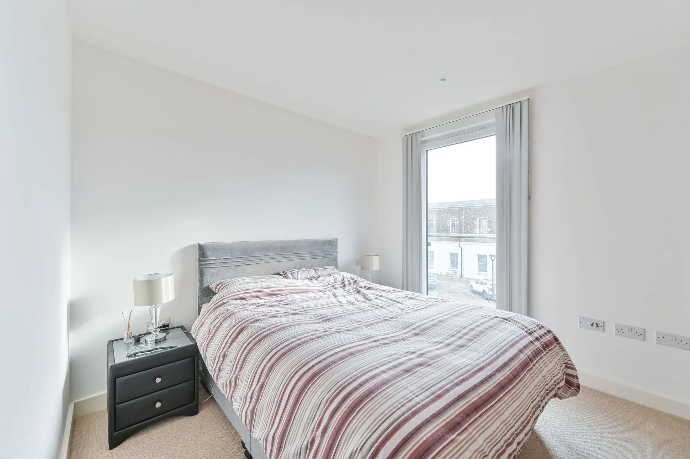 Flat Duke of Wellington Avenue in Greater London