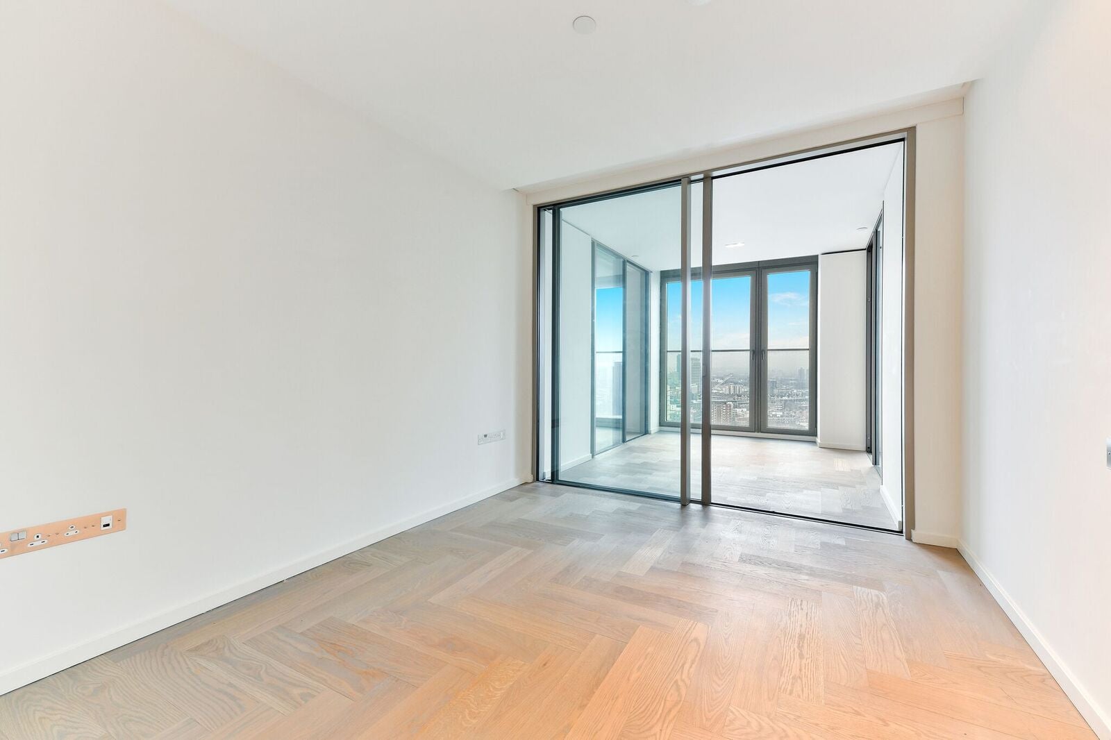 Flat Hatfields in Greater London